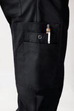 Unisex hlače Stretch s džepom na nogavici – Crna – kraća duljina